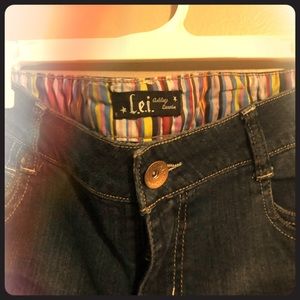 Lei Capri. Size 15 juniors very cute!